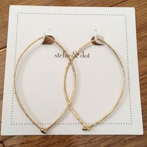 Stella & Dot hammered large hoop earring